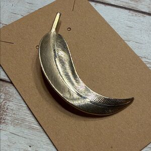 Vintage Gold Tone Feather or Leaf Brooch